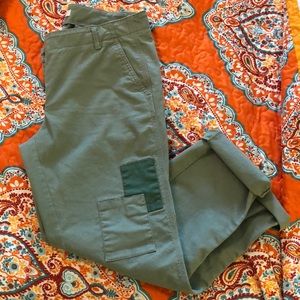 The loft patchwork chino. Olive green.